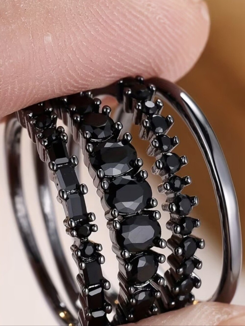 🖤🖤NEW🖤🖤 STUNNING!! 4PC BLACK CZ Ring Set